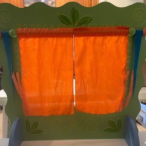 Manhattan toy and Melissa & Doug puppet set